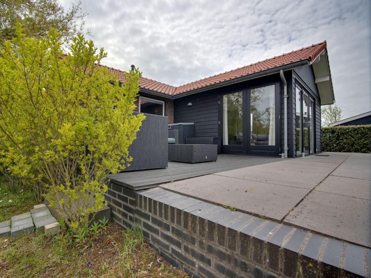 Lovely In With Garden Ferienhaus *