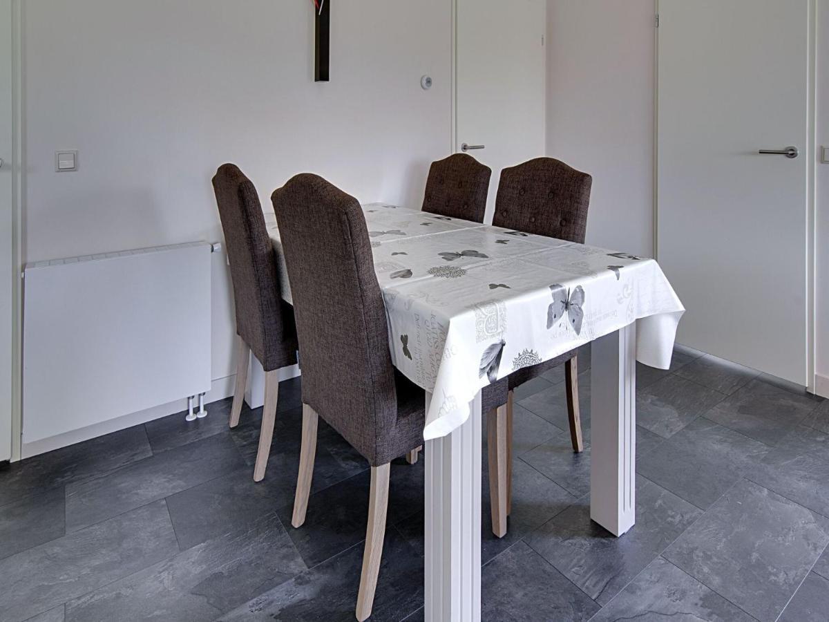 Lovely In With Garden Ferienhaus